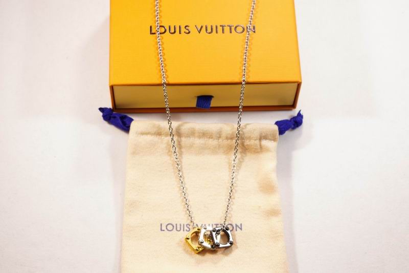LV Necklace 03lyr150